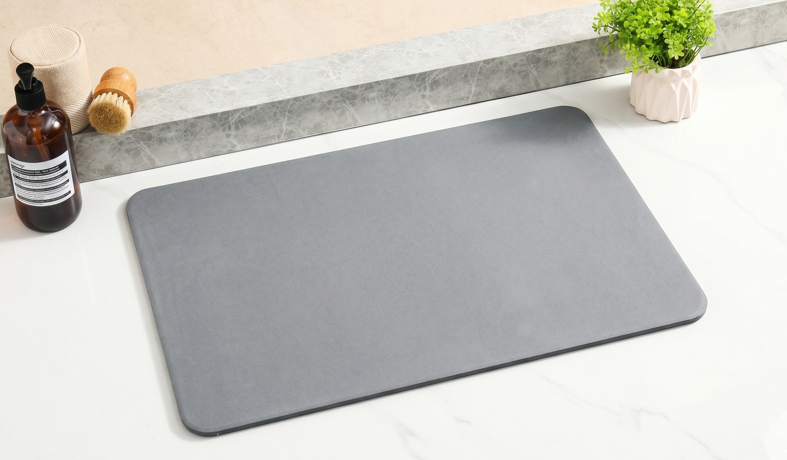 Plain grey hard diatomite mat